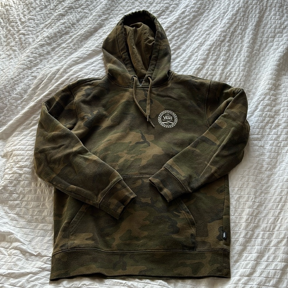 Men’s Vans Off the Wall camo hoodie, size S